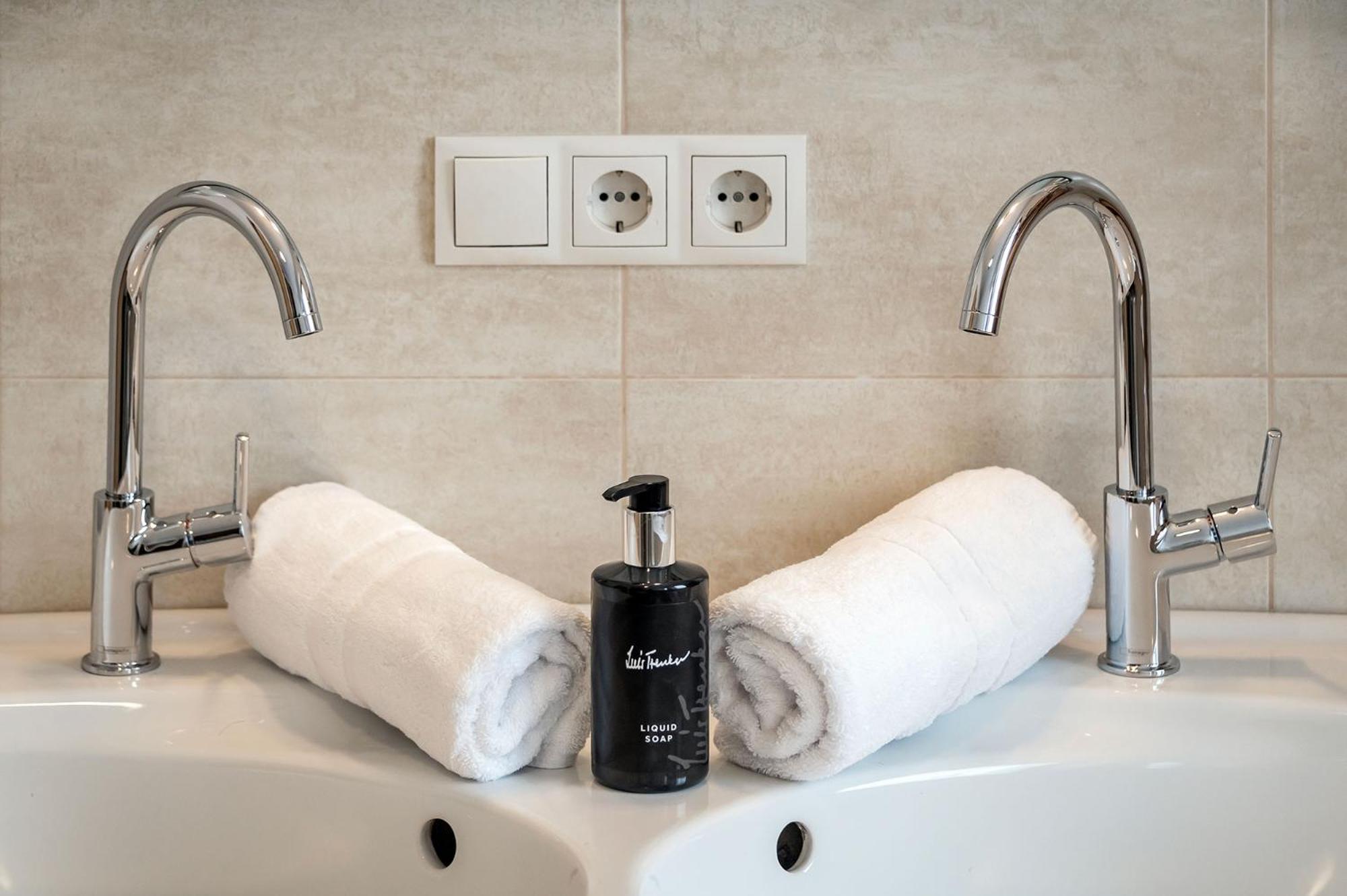 Appartements Toni Велтурно Екстериор снимка